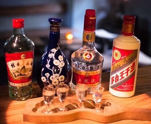 52度苏酒绿苏三香复合,飘逸柔雅